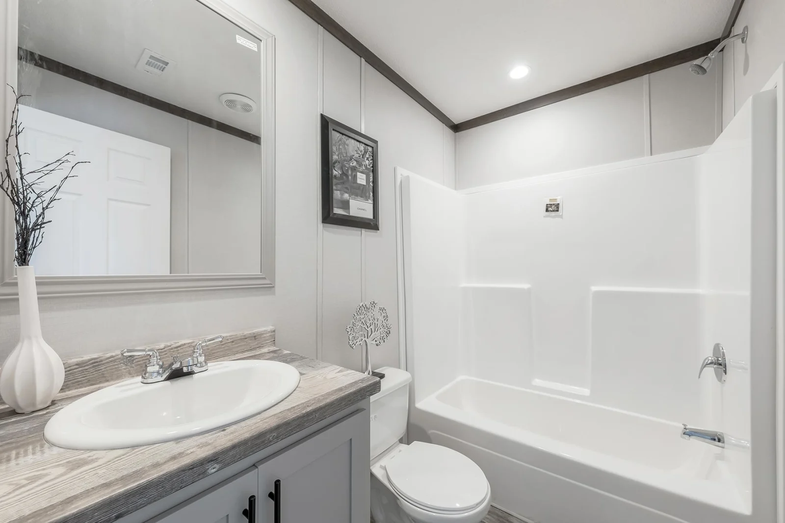 Tiny Home Cleaning Routine & Hacks (2026 Guide)